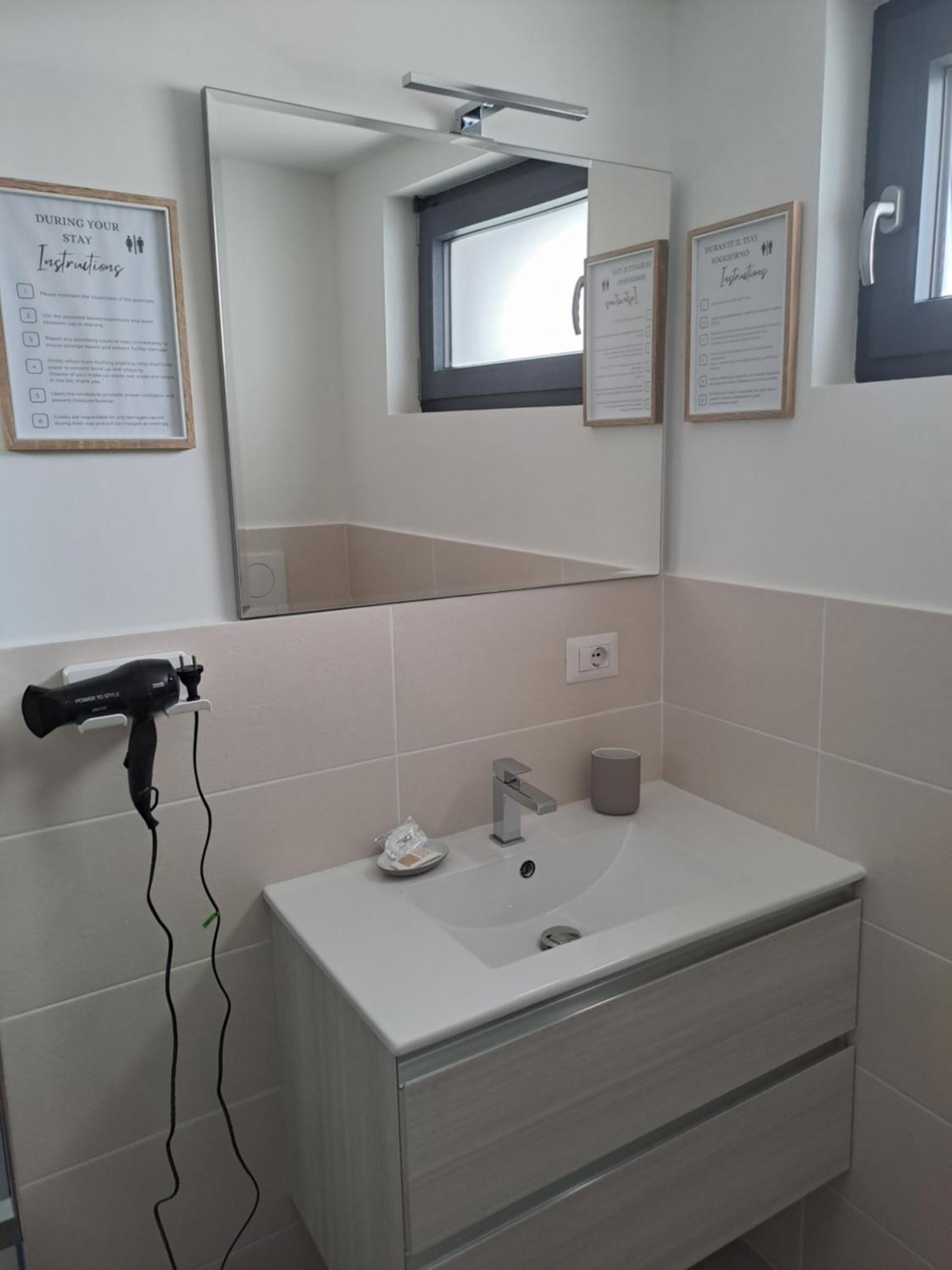 Fiumicino Airport Sunflower Room Экстерьер фото